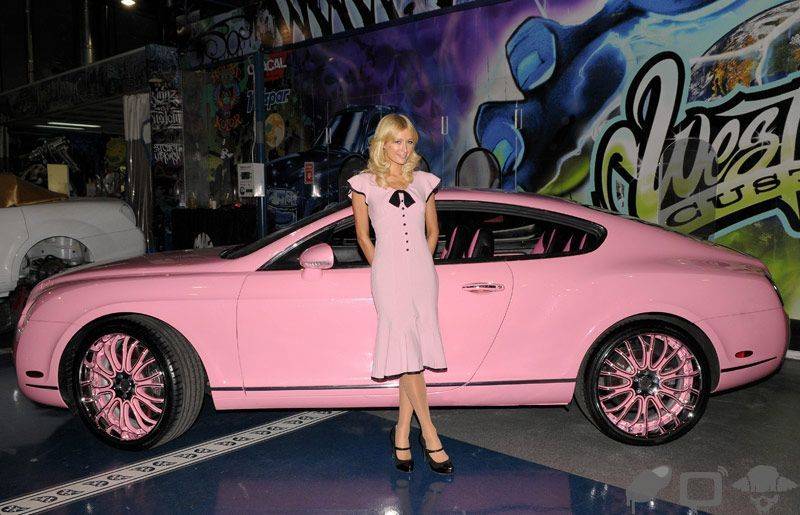 Пэрис Хилтон и ее новый розовый Bentley