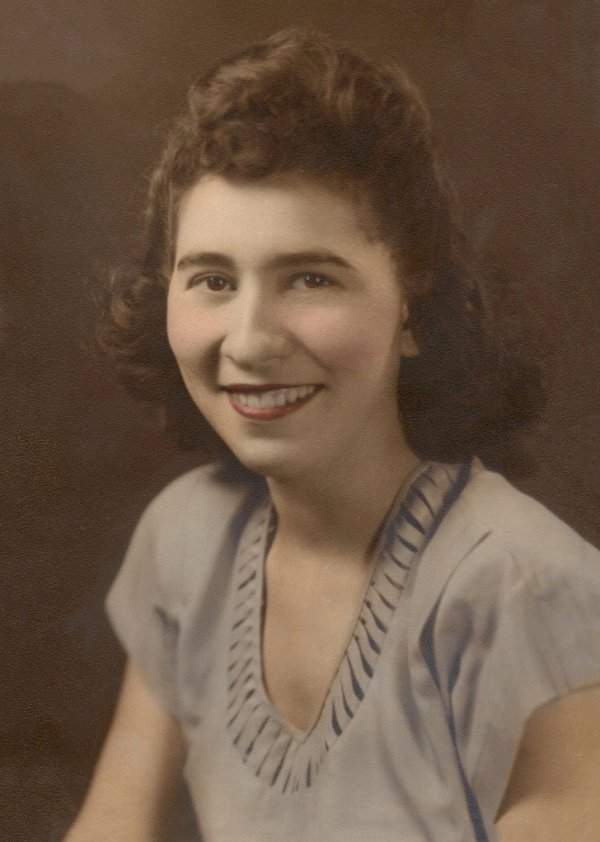 1945 год, моей бабушке 18