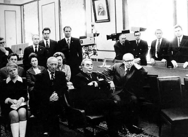 Брежнев и товарищи на просмотре новинок мирового и отечественного кинематографа, Москва, 1975 год.