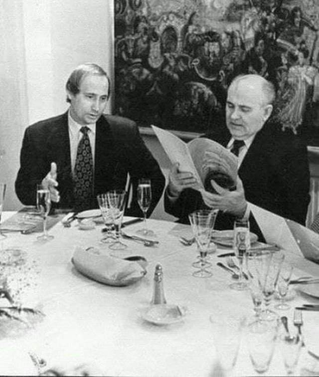 Горбaчев и Путин в ресторане «Невский палас». Санкт–Петербург. 1994 г.