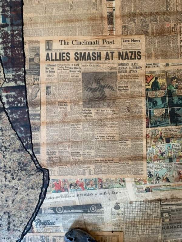 Заголовок гласит: «Союзники громят нацистов»