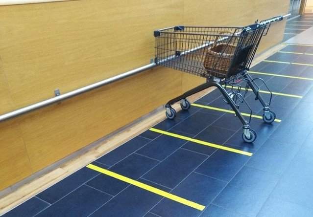 Парковка для тележек в одном из немецких супермаркетов