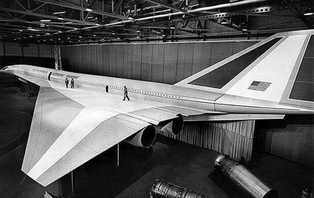 Boeing 2707 — проект американского сверхзвукового пассажирского самолета. 1971 год.