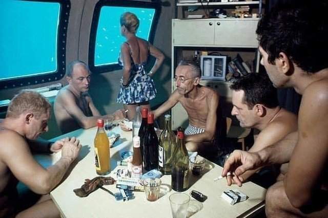 Жак–Ив Кусто с командой в подводном доме &quot;Морская звезда&quot;. Красное море. 1963 год.