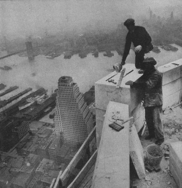Рабочие на небоскребе, Нью-Йорк, 1931 год