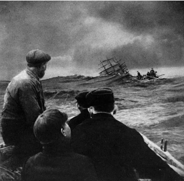 Тонущий корабль Arden Craig, 1911 год.