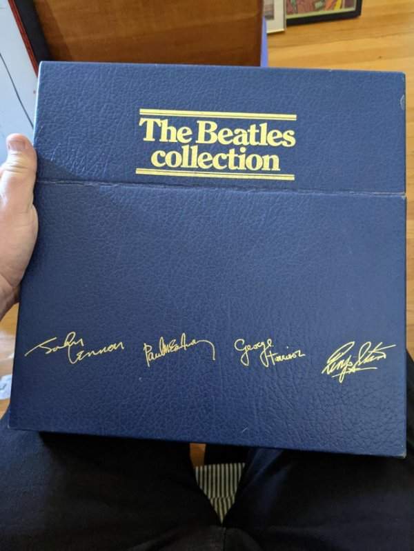 Виниловые пластинки группы The Beatles 1984 года