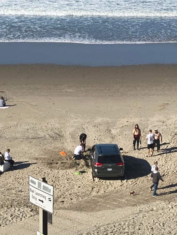 Давайте заедем на машине прямо на пляж