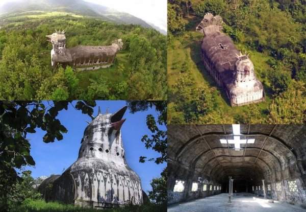 В глубине лесов Индонезии находится заброшенная церковь в форме курицы