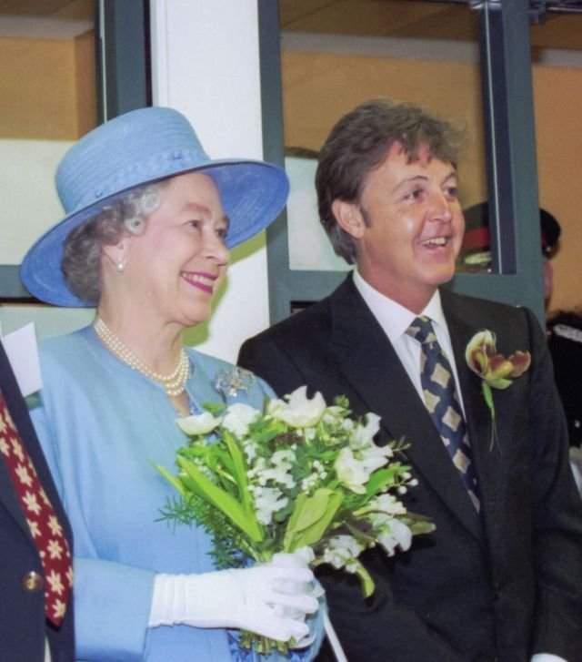 С королевой Елизаветой II, 1996 год