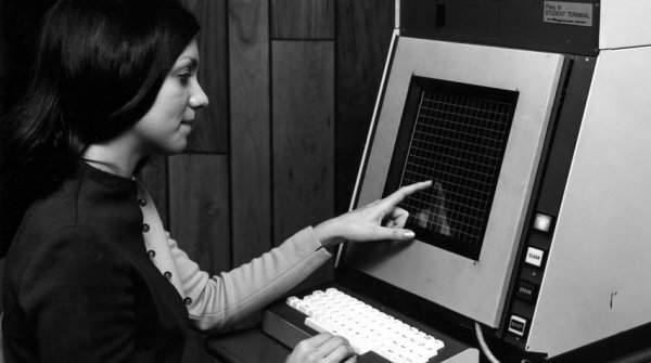 Сенсорный экран, изобретённый в 1972 году