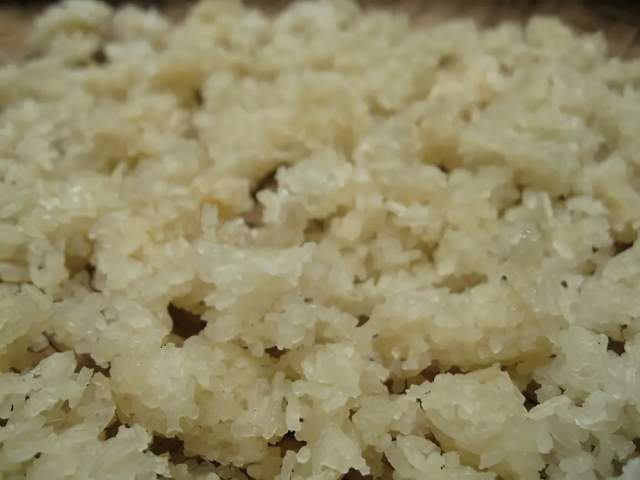 Наси Акинг, также известный как переваренный черствый рис. Индонезия