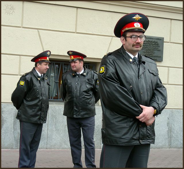 Мужественные лица российской милиции и ДПС