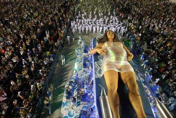 Бразильский карнавал в Рио 2010 фото