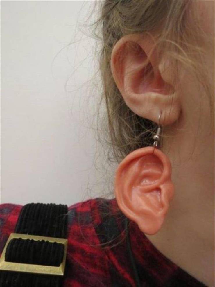 Сережка в виде уха
