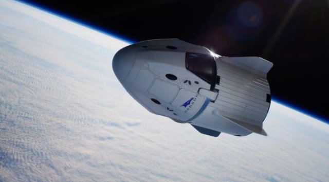SpaceX отправит туристов в космос