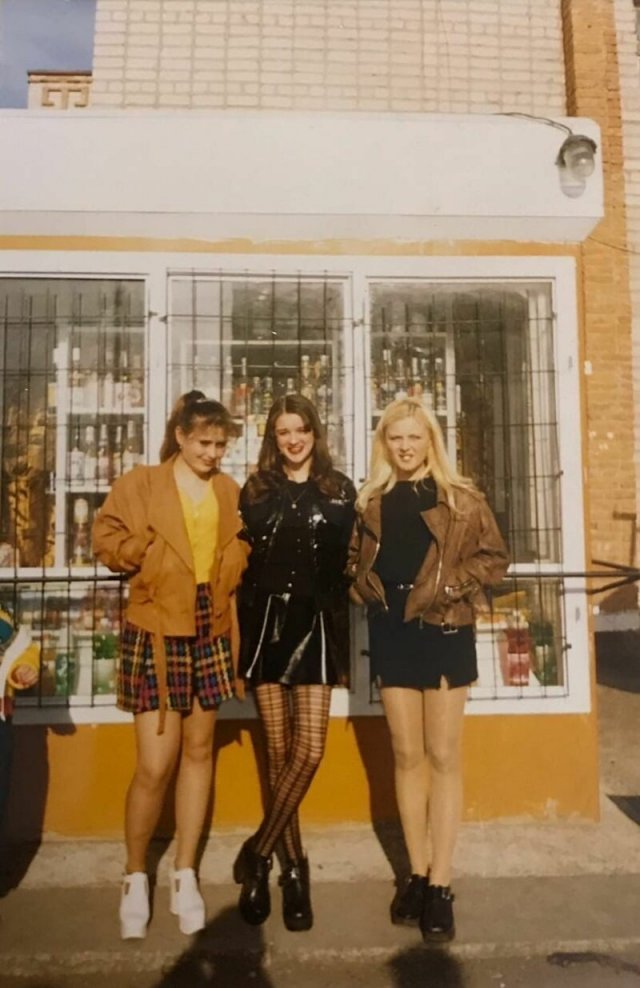 Девушки из 1990-х