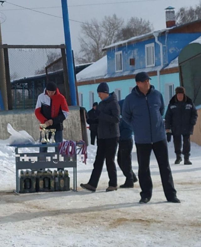 Соревнования по мини-футболу на снегу