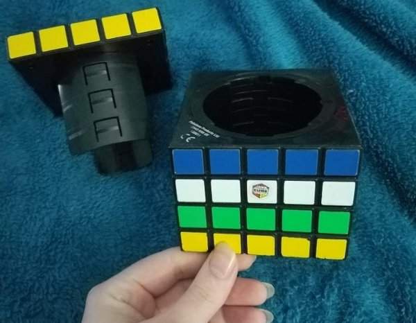 Сейф, встроенный в кубик Рубика