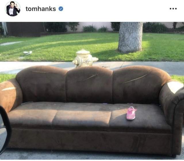 Странное фотографии в Instagram Тома Хэнкса