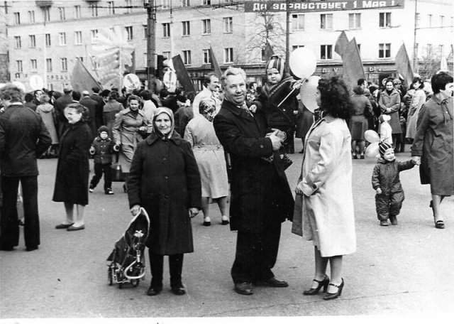 Фотографии с празднований Первомая времен СССР