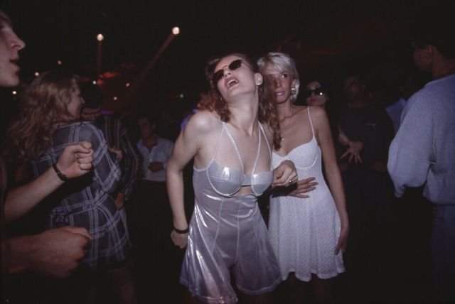 Дискотека в ночном клубе «Титаник». Москва, 1995 год