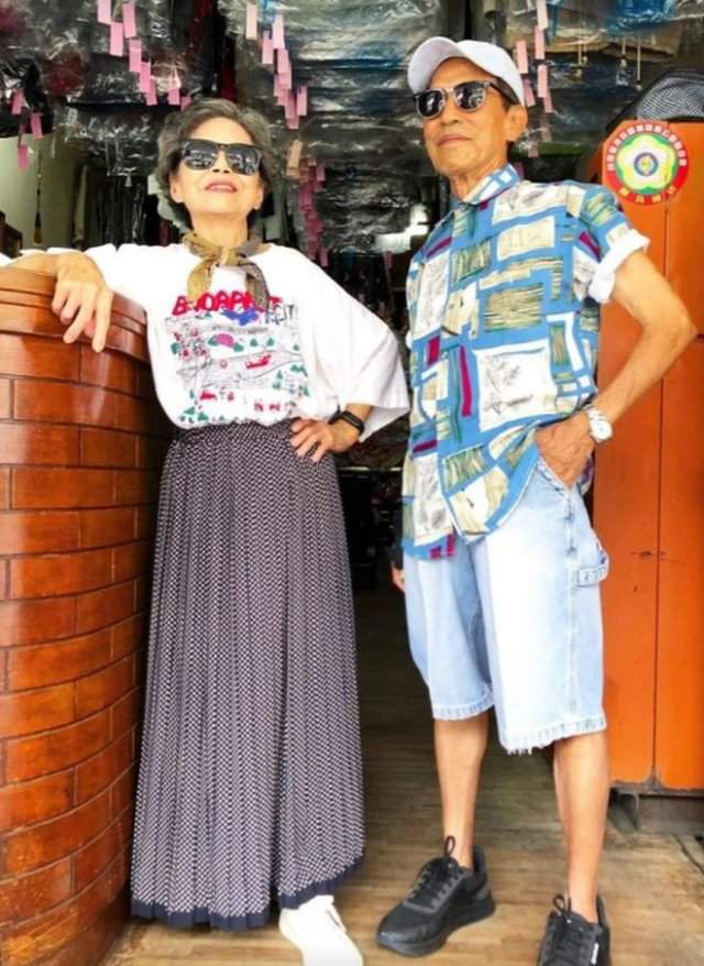 Пожилая пара из Тайваня создает из потерянных вещей наряды лучше, чем у модельеров