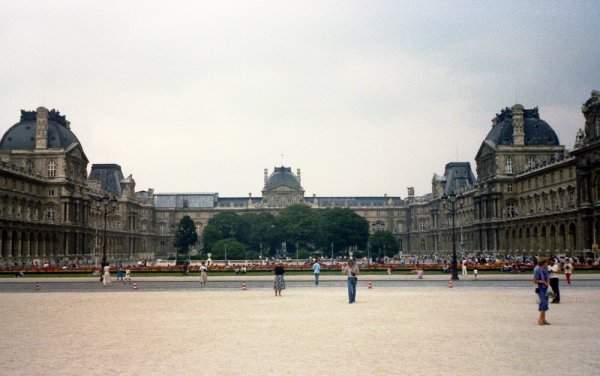 Лувр, Париж: 1980-е и сейчас