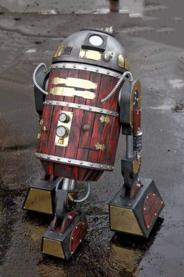 Самодельный робот R2 D2