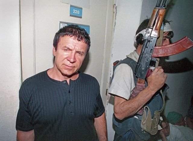 Анатолий Кашпировский в захваченной больнице Будденовска