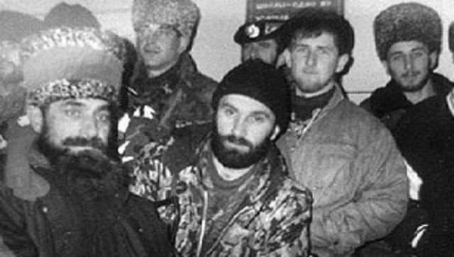 Шамиль Басаев и молодой Рамзан Кадыров, 1996 год.