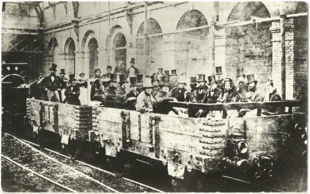Первая в истории поездка в метро... Лондон, 1863 год.