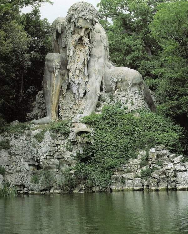 10-метровая скульптура «Аллегория Апеннин», Флоренция, Италия