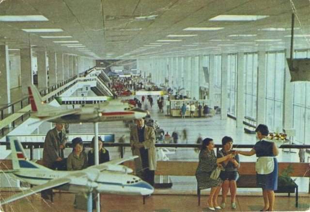 В аэровокзале, 1970–е годы, Москва