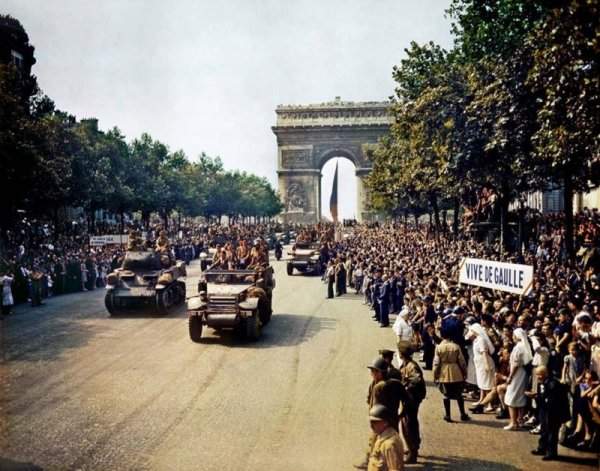 Празднование освобождения Франции. 1944 г.