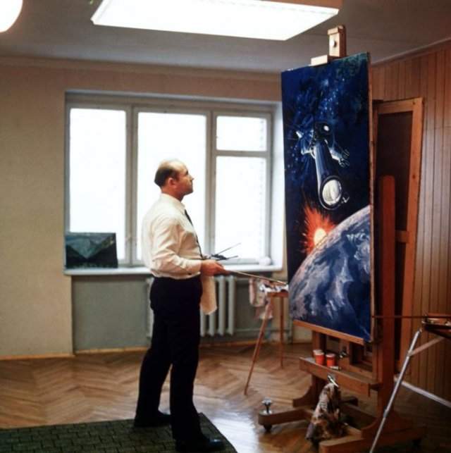 Космонавт и художник Алексей Леонов за работой, 1979 год, СССР