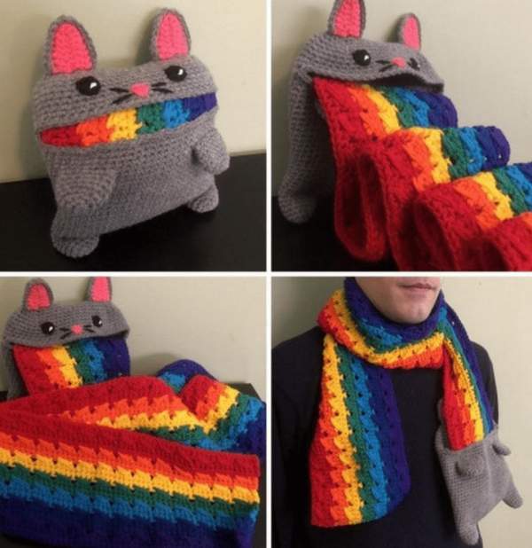 Вязаный шарф в виде радужного кота