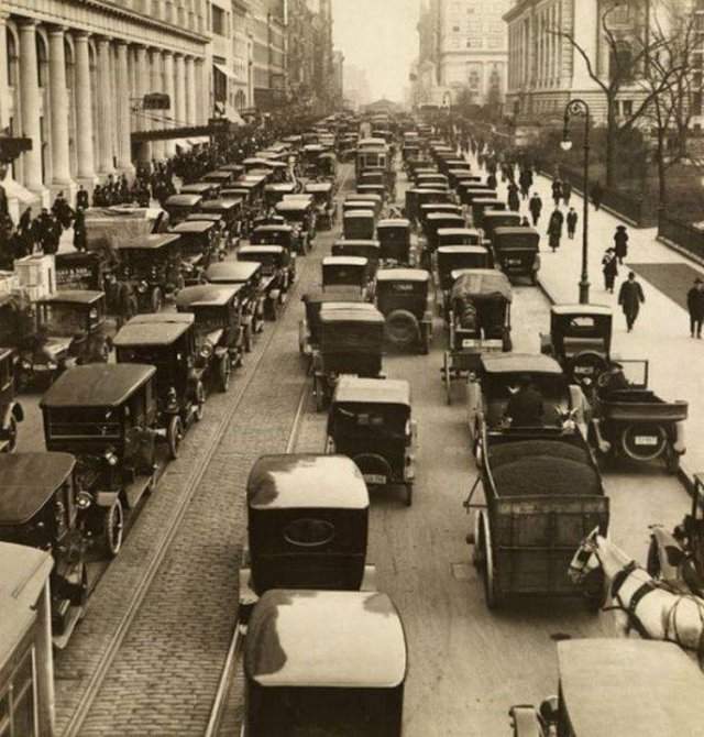 Пробка на 42–й улице, Нью–Йорк, 1918 г.