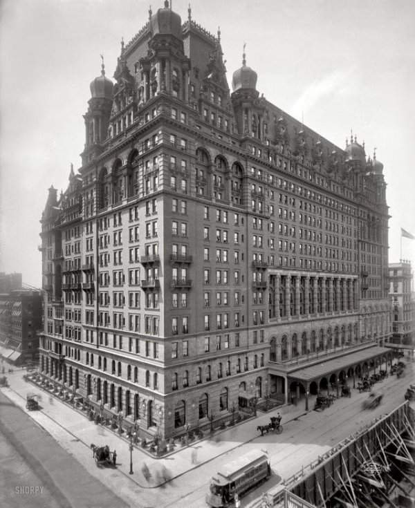 Первоначальный вид отеля Уолдорф-Астория в Нью-Йорке