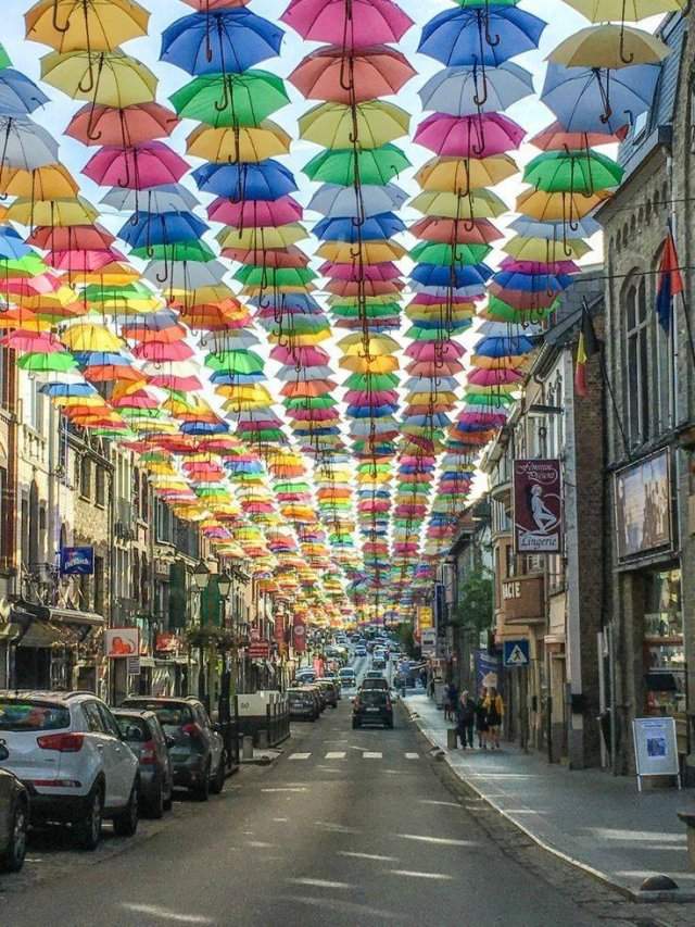 Зонтики на улице