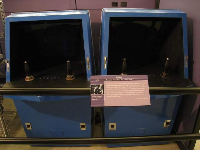 Galaxy Game - первый в мире игровой автомат.