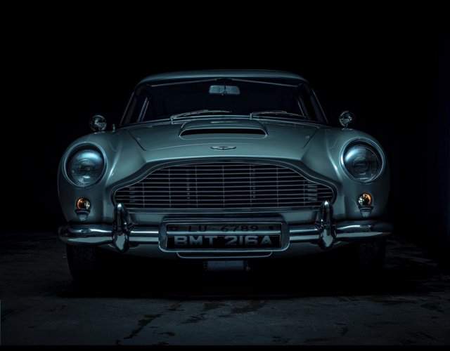 Копия автомобиля Джеймса Бонда Aston Martin DB решетка радиатора