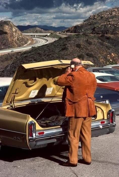 Звонок по мобильному, Калифорния, 1979 год
