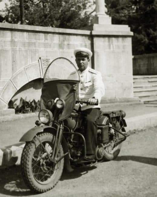 Советский милиционер, Сочи, 1947 год.