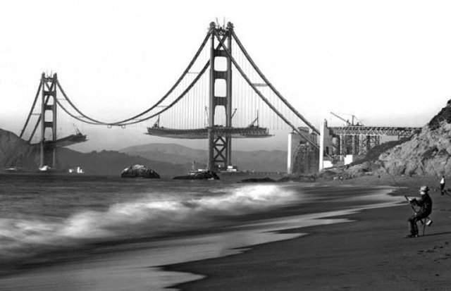 Рыбаки на фоне еще не достроенного моста Золотые Ворота, Сан-Франциско 1930 год.
