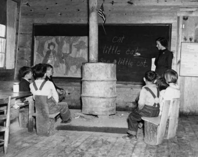 Одноклассная школа во время Великой депрессии. 1937 год.