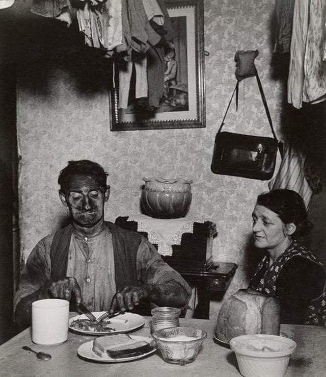 Ужин шахтера в Нортумбрии, 1937 год.
