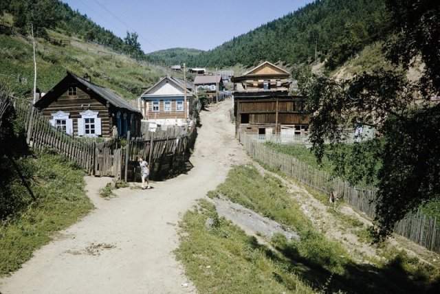Деревня на берегу озера Байкал, 1964