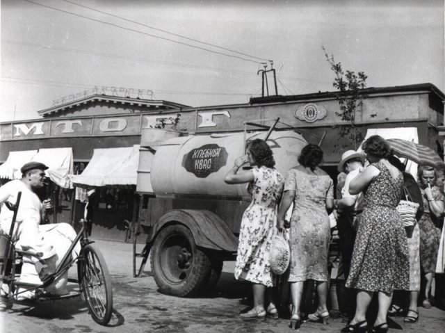 Продажа кваса в Одессе, 1964