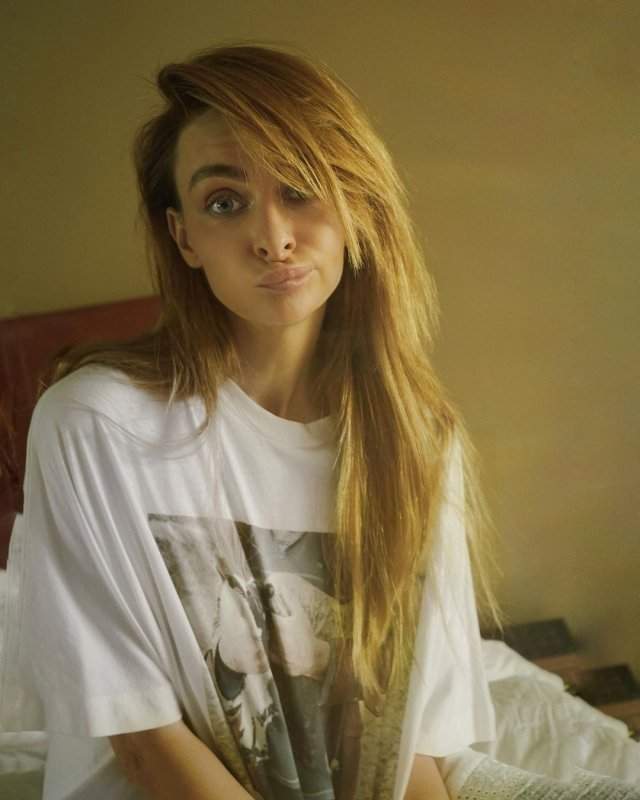 Екатерина Варнава в футболке